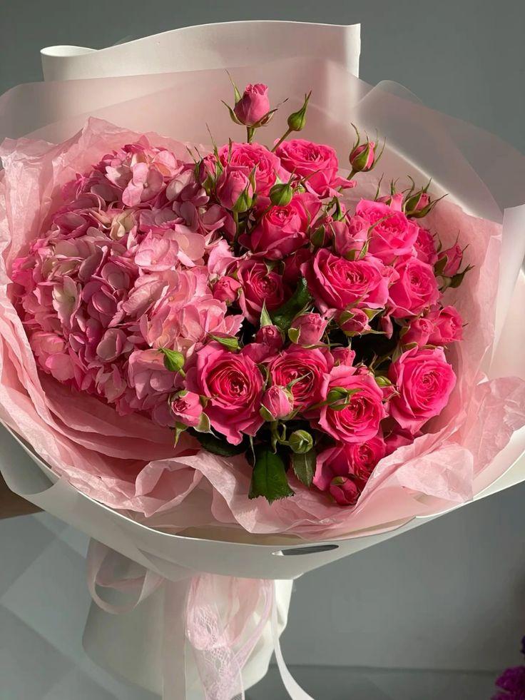 GardenOrbitalRiver workshop space where corporate flower arrangements are designed and prepared for business delivery